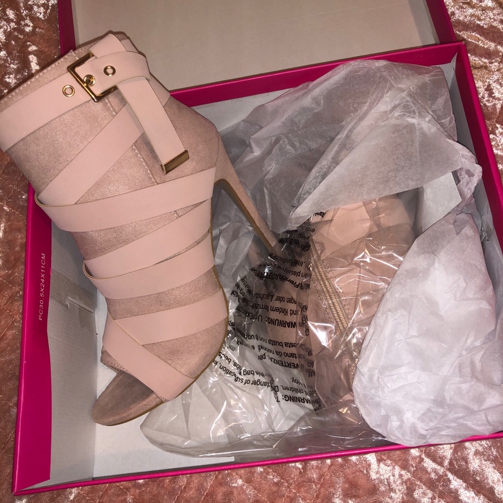 Bootie heels - Picture 2 of 3